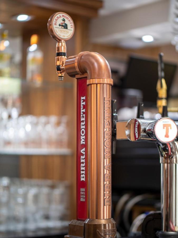 Blackbull Hotel Tarbolton エクステリア 写真