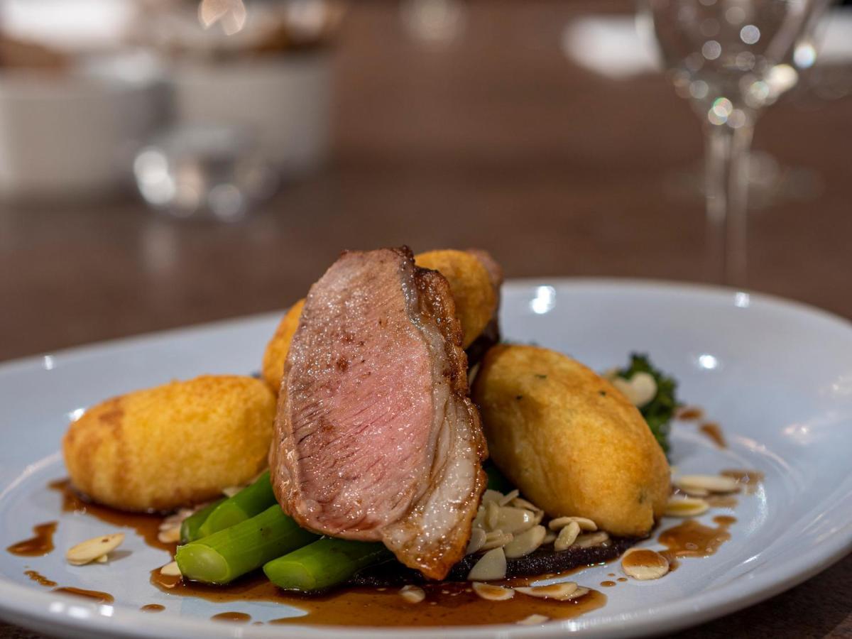 Blackbull Hotel Tarbolton エクステリア 写真